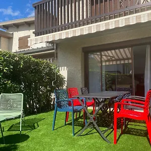 Hébergement de vacances Maison Tres Agreable Avec Exterieurs, Bien Situee Au Plan D'eau, Embrun